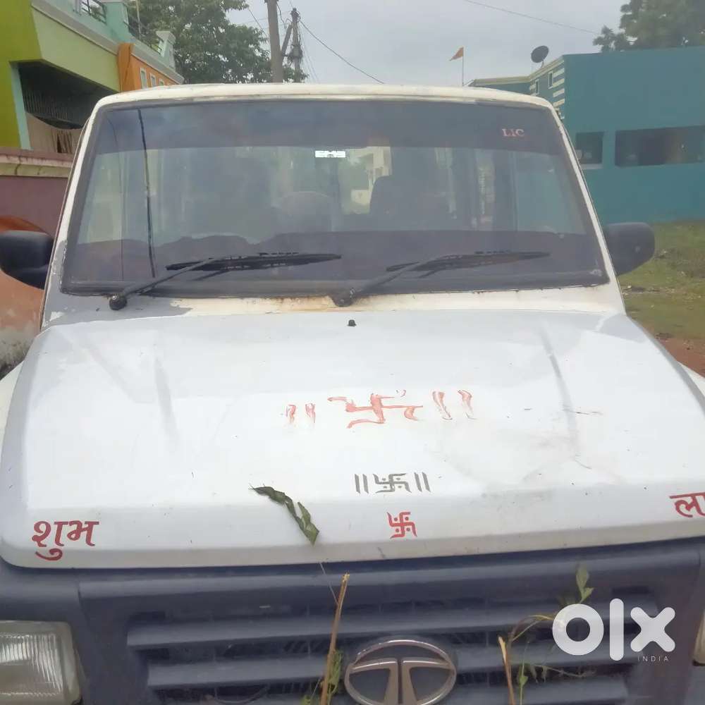 मुझे सुमो डी आई इंजन का चेचिस नंबर सहित गाड़ी का पेपर चाहिए खरीदना है