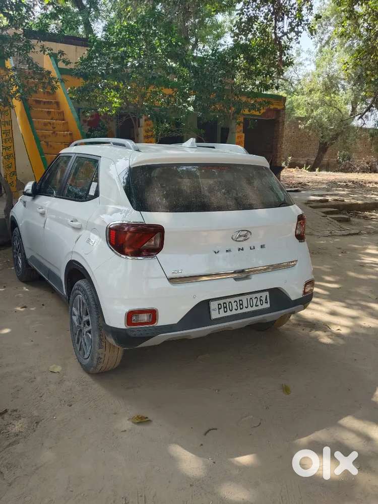 Hyundai Venue 2022 Manual