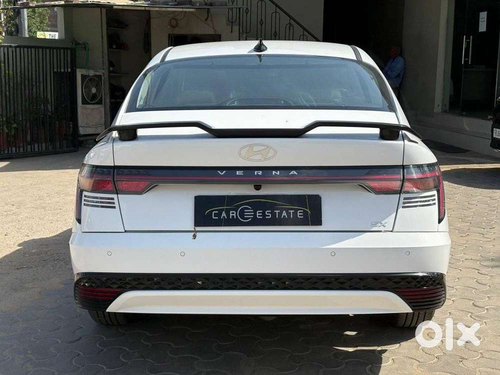 Hyundai Verna 1.5 Sx (o) Petrol Mt, 2025, Petrol