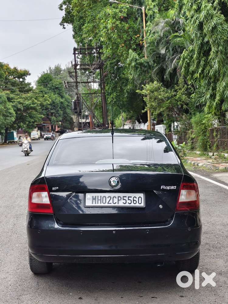 Skoda Rapid Elegance 2012