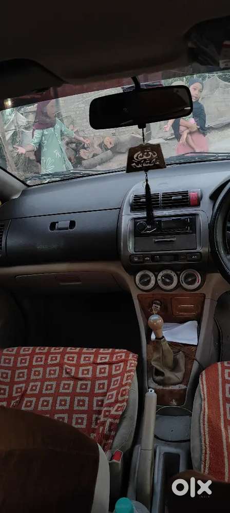 Honda City Zx 2006 Cng & Hybrids 125000 Km Driven