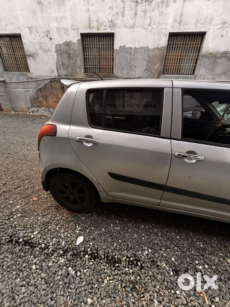Maruti Suzuki Swift 2005