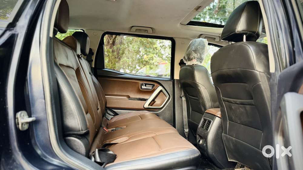 Mahindra Scorpio-n 2.2 Z8 Diesel Mt 7 Str, 2024, Cng & Hybrids