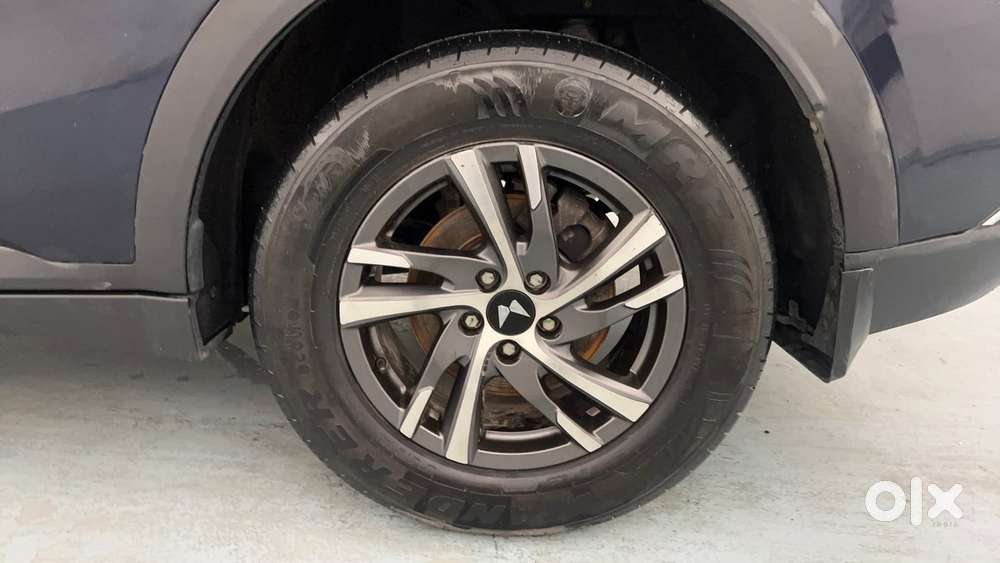 Mahindra Xuv700 2.2 Ax 3 Diesel Mt 7 Str, 2023, Diesel