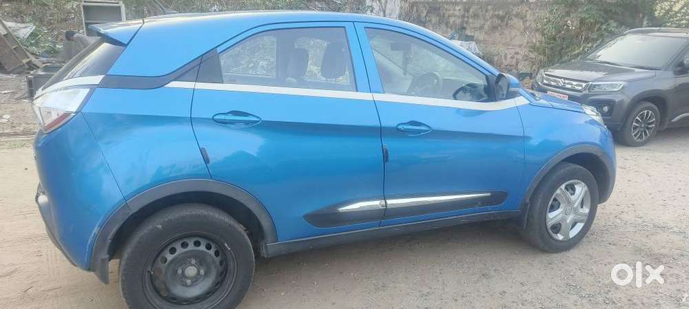 Tata Nexon 1.2 Revotron Xm (s), 2018, Diesel