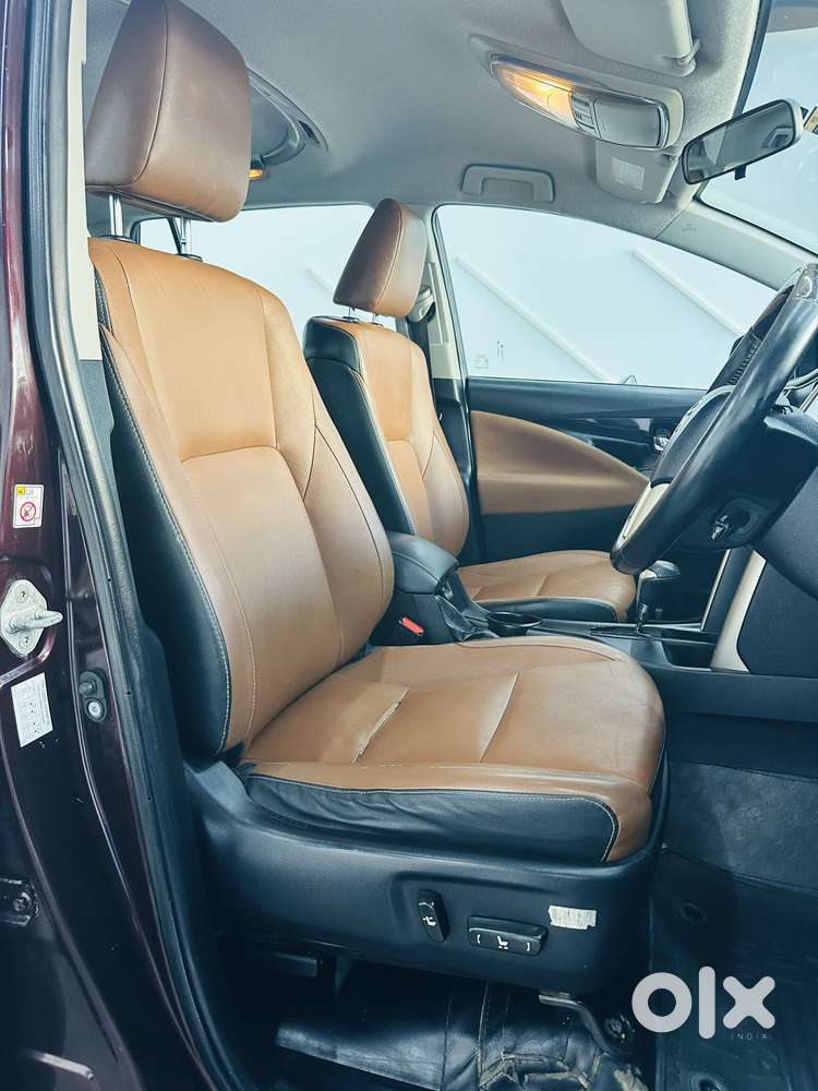 Toyota Innova Crysta 2.8z Automatic, 2016, Diesel