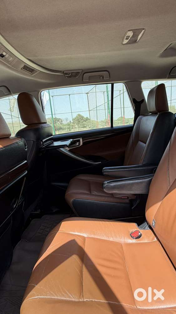 Toyota Innova Crysta 2.8 Zx At, 2017, Diesel