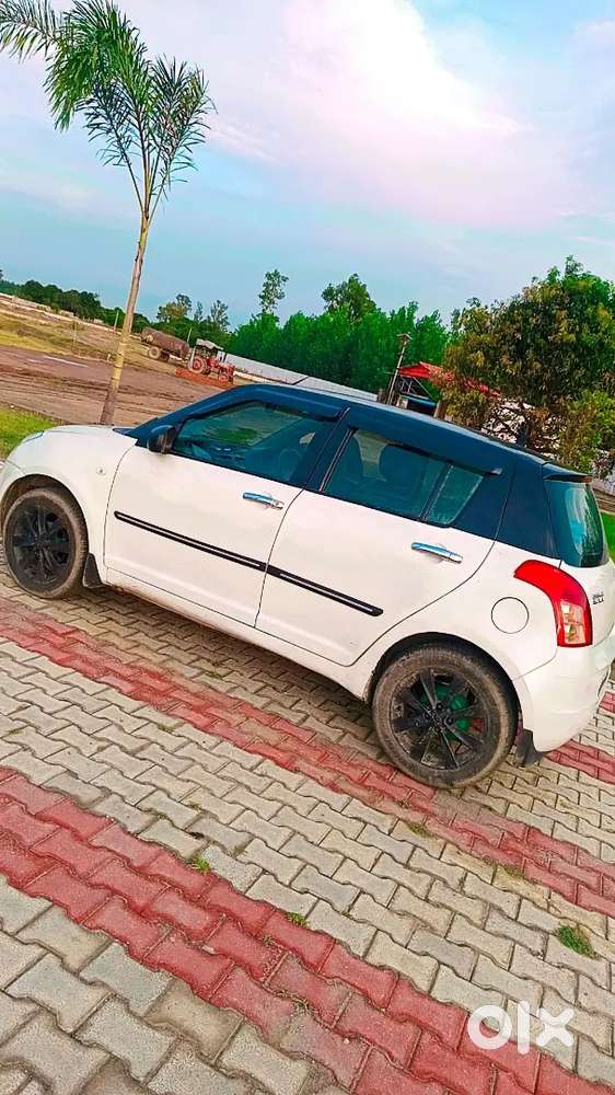 Maruti Suzuki Swift 2010 Petrol 95682 Km Driven