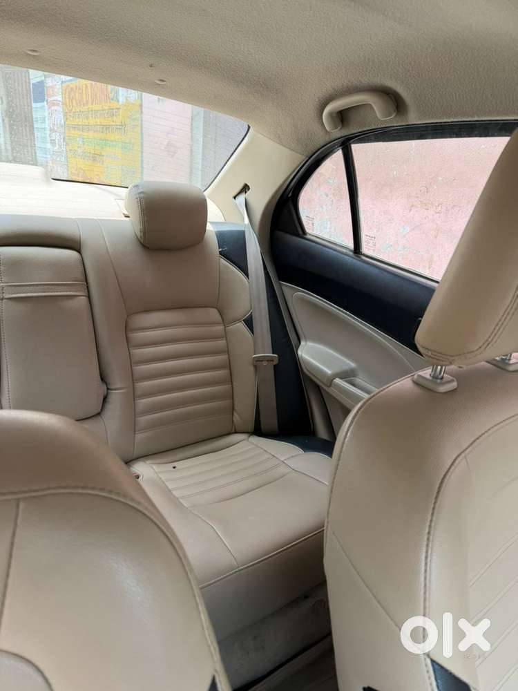Dzire Zxi Top Model Amt