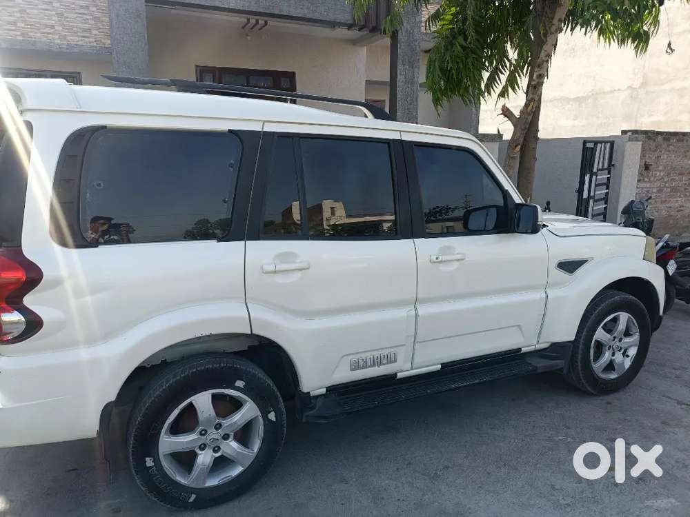 Mahindra Scorpio Diesel Manual 7s 2018