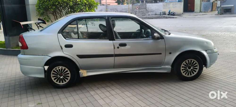 Ford Ikon 2004 Petrol 70000 Km Driven