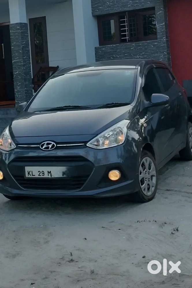 Hyundai Grand I10 2016  77000 Km Driven