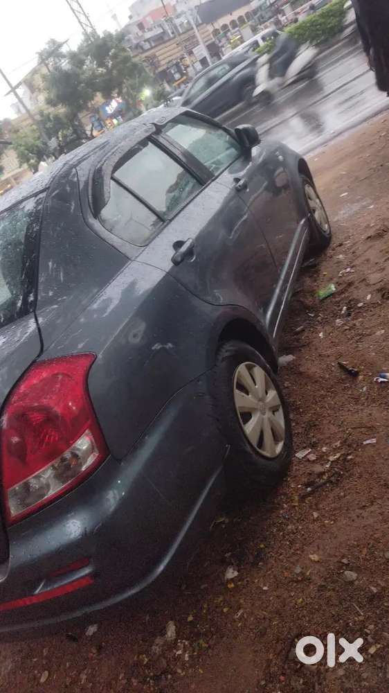 Maruti Suzuki Swift Vdi 2010
