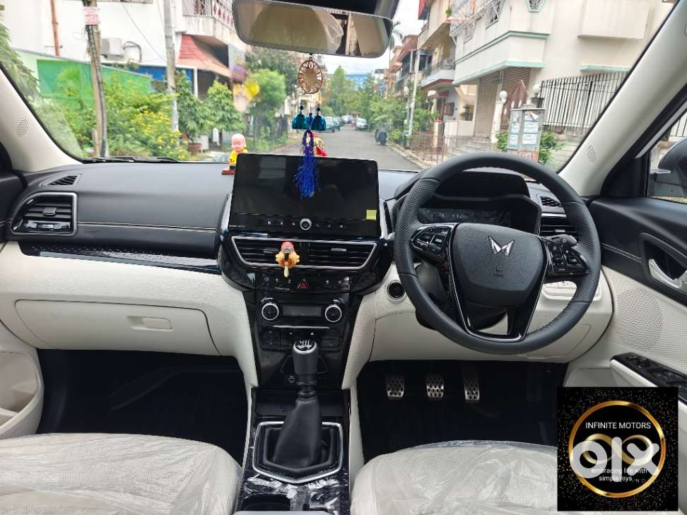 Mahindra Xuv 3xo Ax7l Petrol Mt, 2025, Petrol