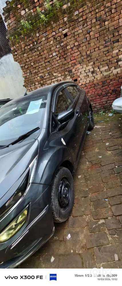 Tata Altroz 1.2 Xe 2020