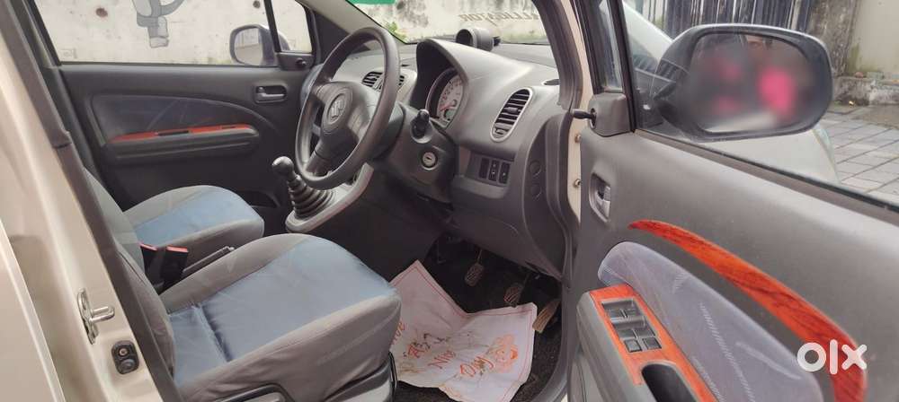 Maruti Suzuki Ritz Vxi, 2011, Petrol