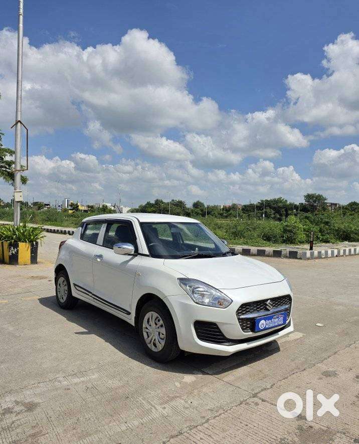 Maruti Suzuki Swift Vxi + Manual, 2022, Petrol