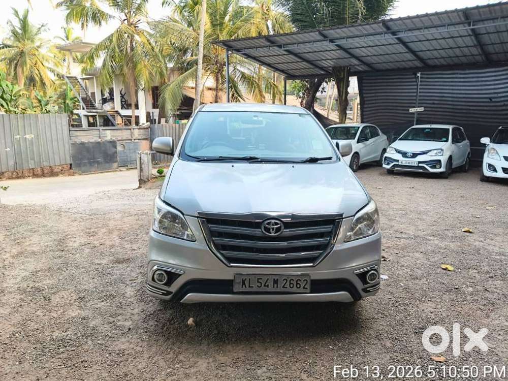 Toyota Innova 2009-2011 2.5 E 7 Str, 2011, Diesel