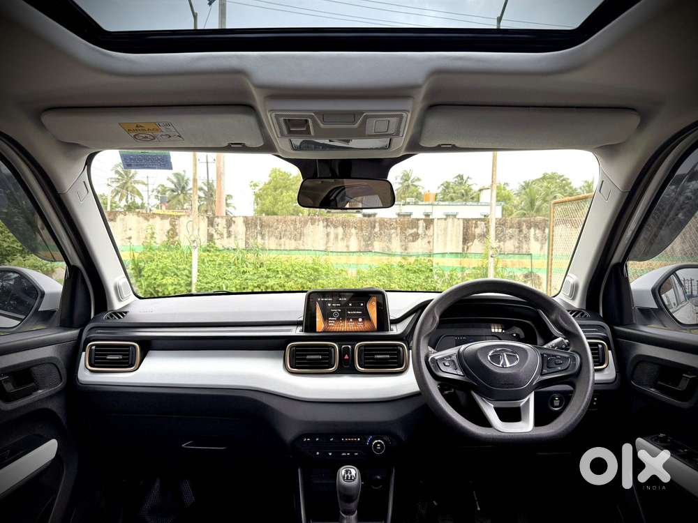 Tata Punch Accomplished Mt Sunroof, 2023, Petrol