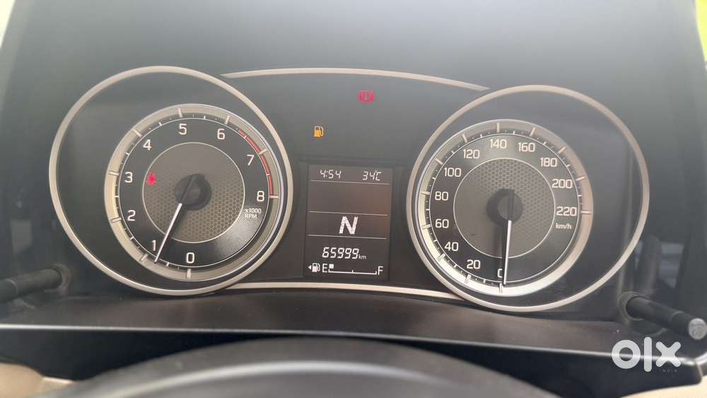 Maruti Suzuki Swift Dzire Amt Zxi, 2017, Petrol