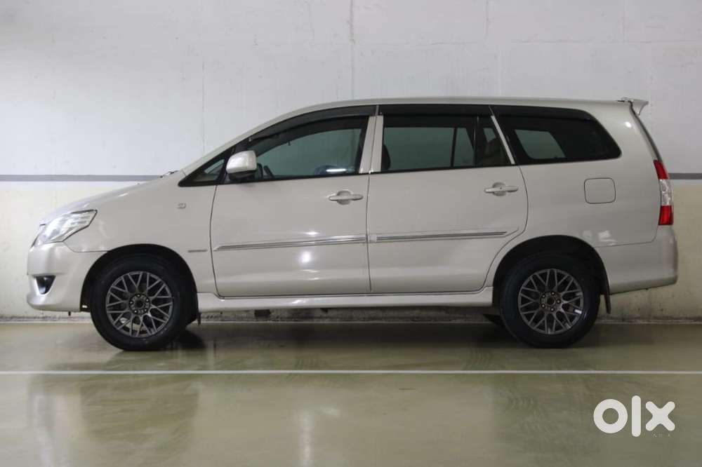 Toyota Innova 2.5 G (diesel) 8 Seater, 2012, Diesel