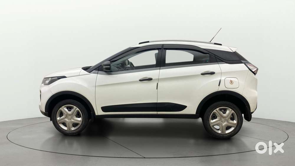 Tata Nexon 1.2 Revotron Xm (s), 2021, Petrol