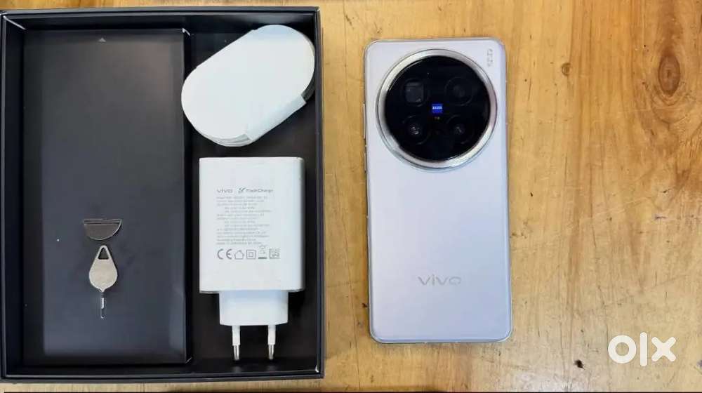 Vivo x200 pro 16/512gb storage emi available