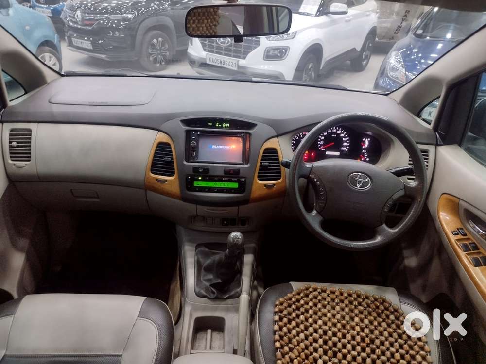 Toyota Innova 2004-2011 2.5 G4 Diesel 7-seater, 2011, Diesel