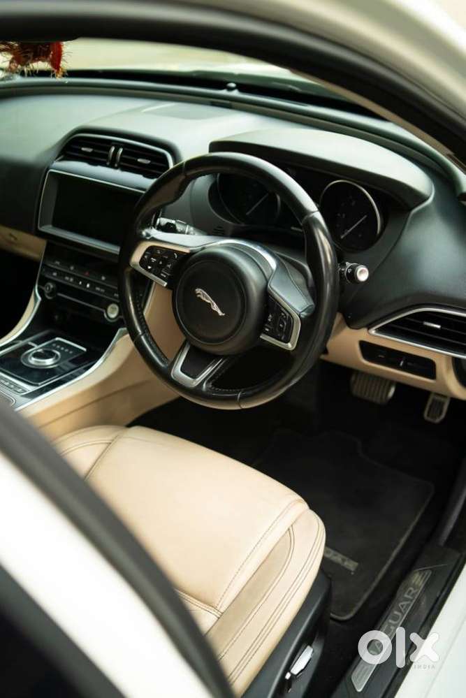 Jaguar Xe Portfolio, 2019, Diesel