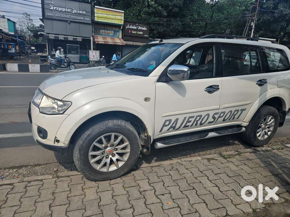 Mitsubishi Pajero Sport 2.5 Manual, 2012, Diesel