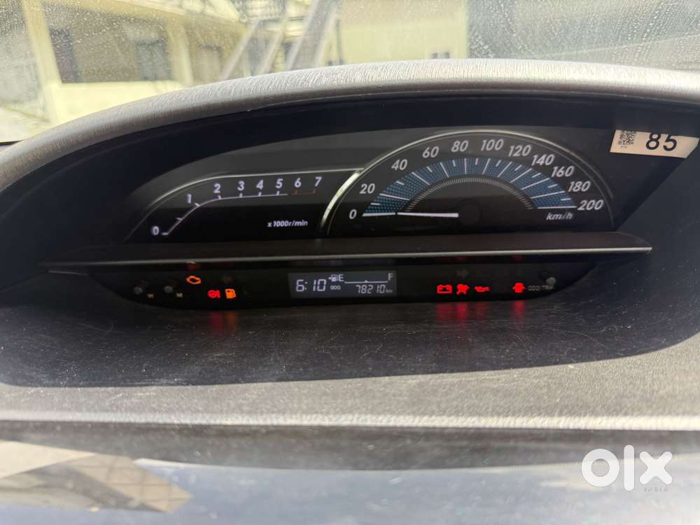 Toyota Etios Liva 1.2 Vx Dual Tone, 2017, Petrol