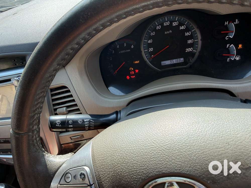 Toyota Innova 2.5 Z Diesel 7 Seater Bs Iv, 2014, Diesel