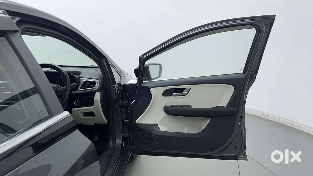 Tata Altroz 1.2 Xz I-turbo, 2022, Petrol