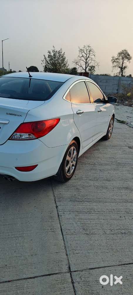 Hyundai Verna Vtvt 1.6 Sx, 2013, Petrol