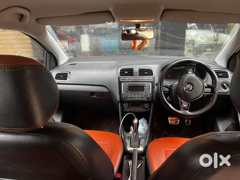 Volkswagen Polo Petrol 2015 Variant