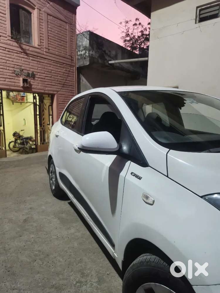 Hyundai Xcent 2016 Diesel Well Maintained