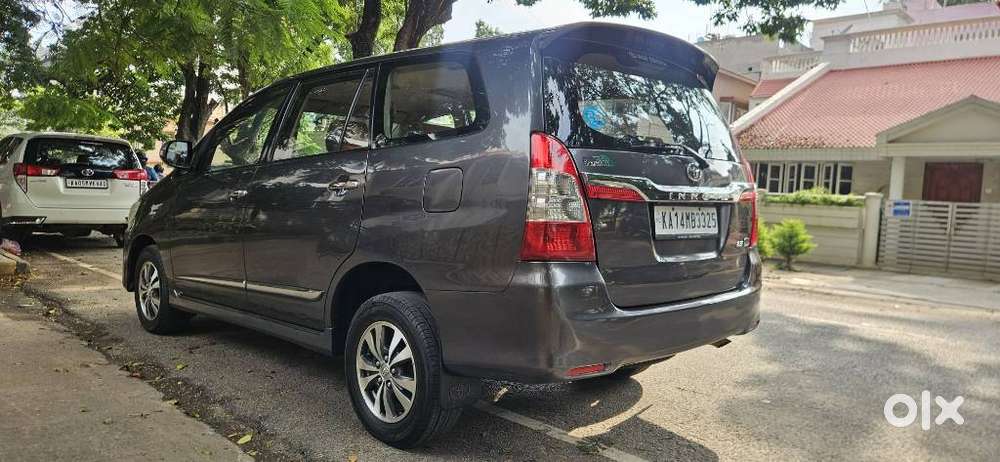 Toyota Innova 2.5 V 8 Str, 2015, Diesel