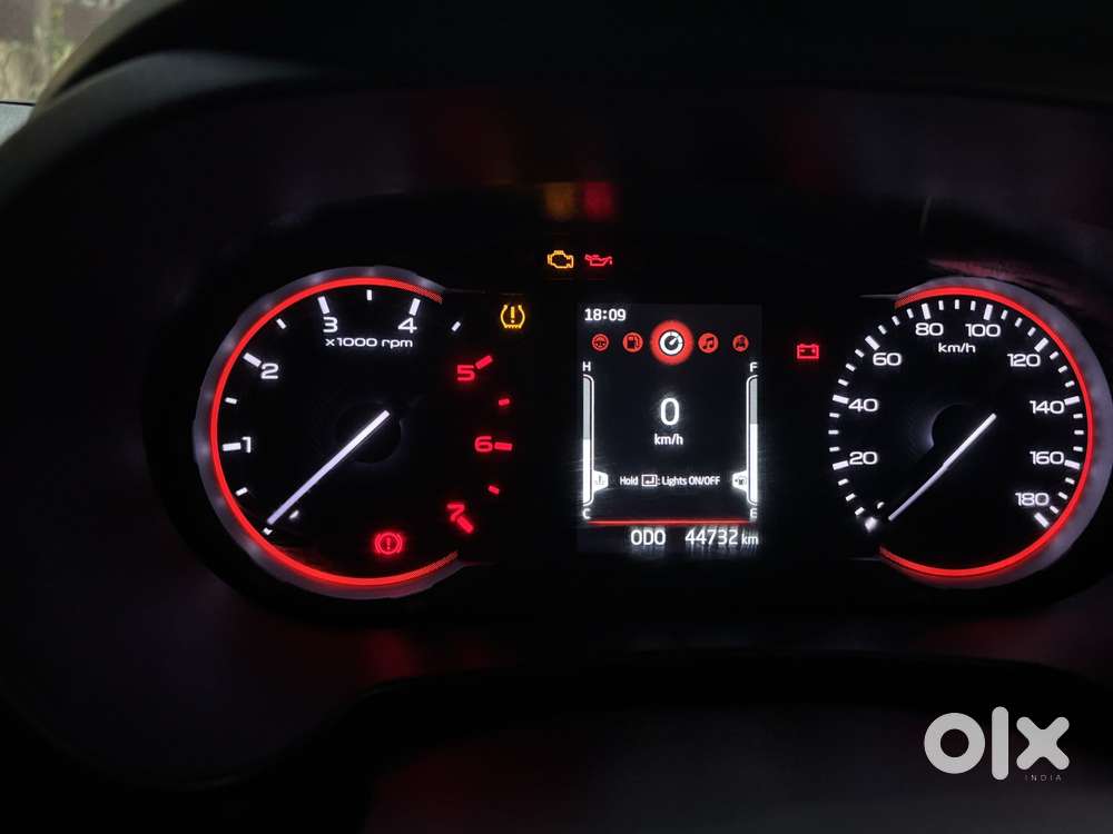 Mahindra Thar Lx Hard Top Diesel Mt Rwd, 2023, Diesel