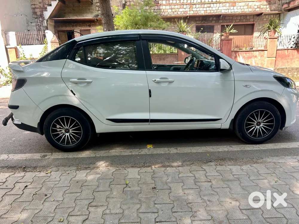 Hyundai Aura 21 Cng & Hybrids 550000 Km Driven