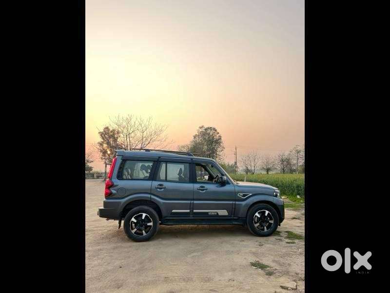 Mahindra Scorpio Classic 2.2 S 11 Mt 7 Str, 2024, Diesel