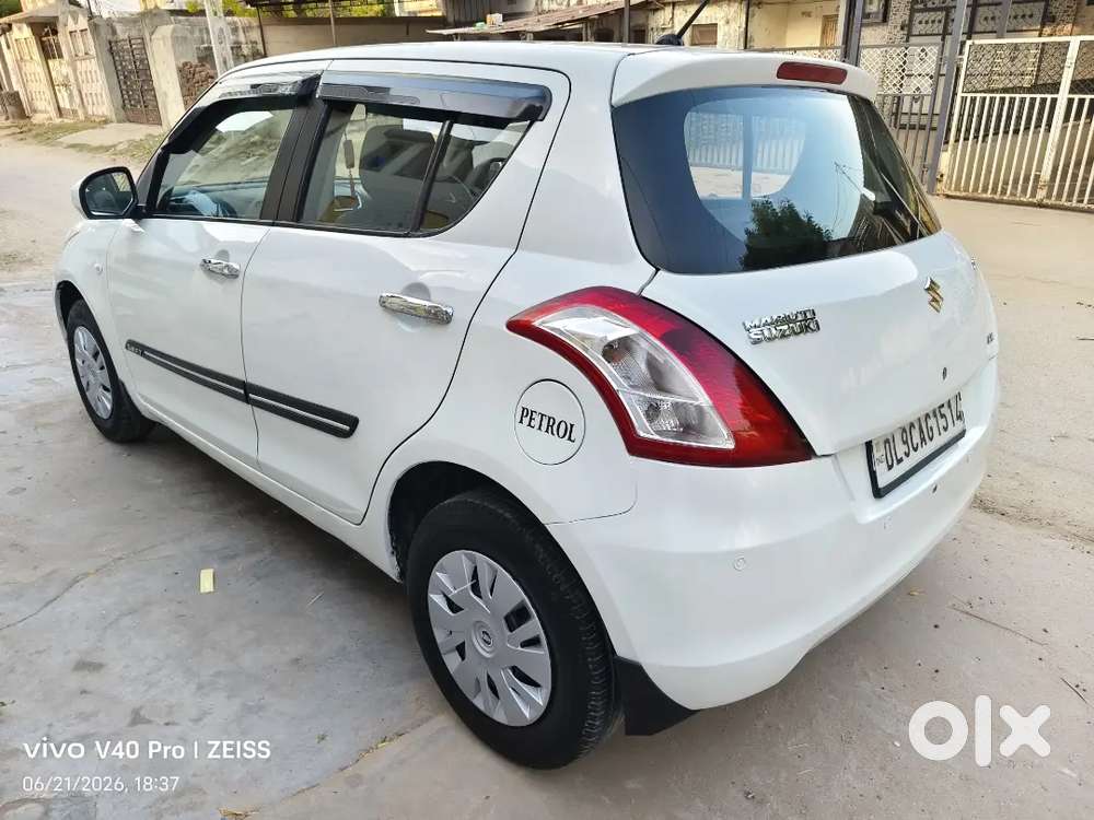 Maruti Suzuki Swift 2012 Cng & Hybrids 112000 Km Driven