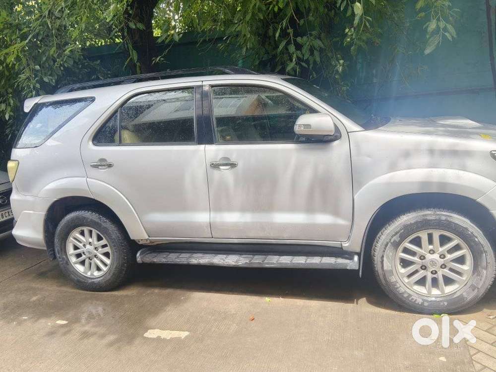Toyota Fortuner 4x2 Manual, 2013, Diesel