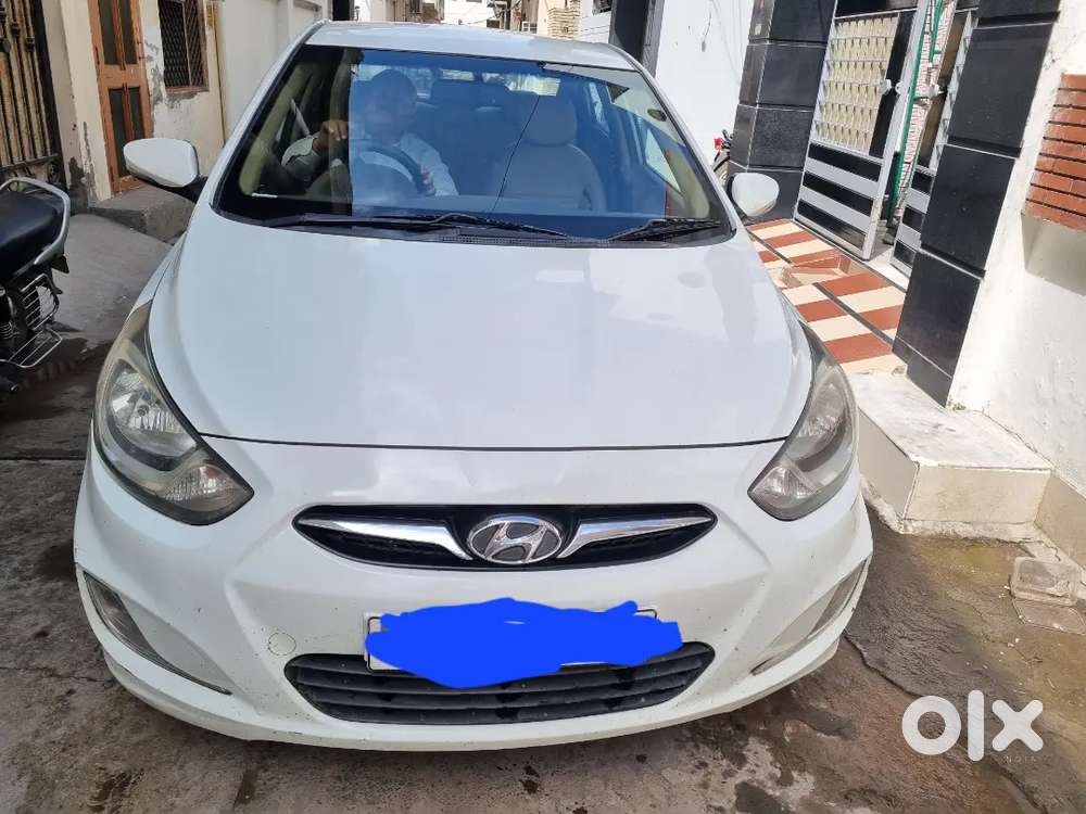 Hyundai Fluidic Verna 2012