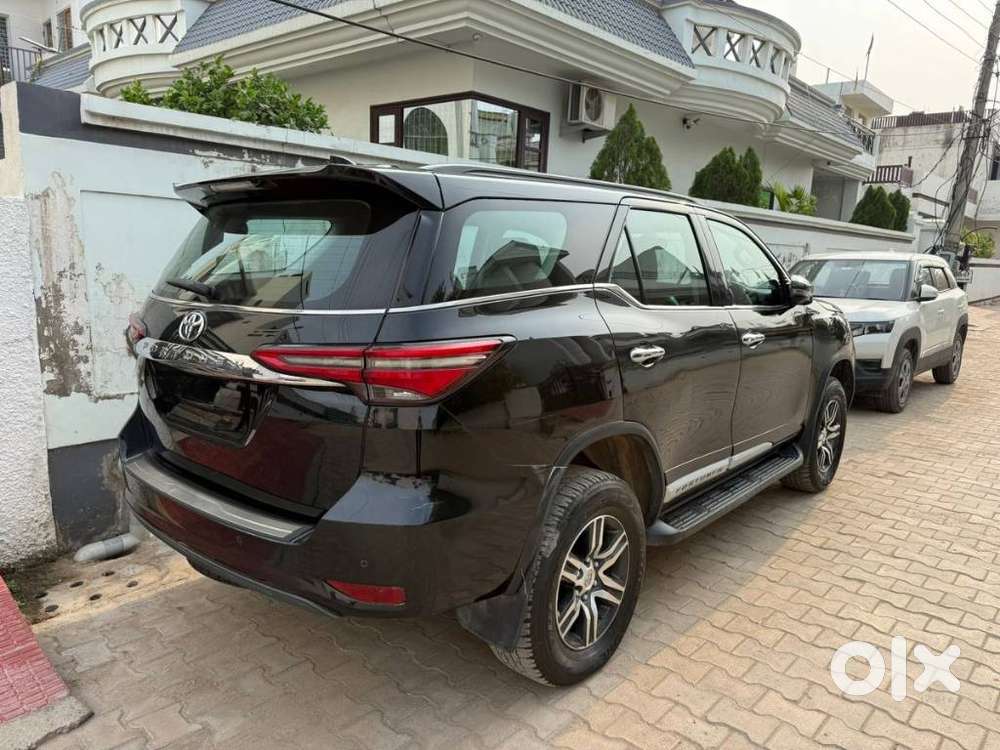 Toyota Fortuner, 2022
