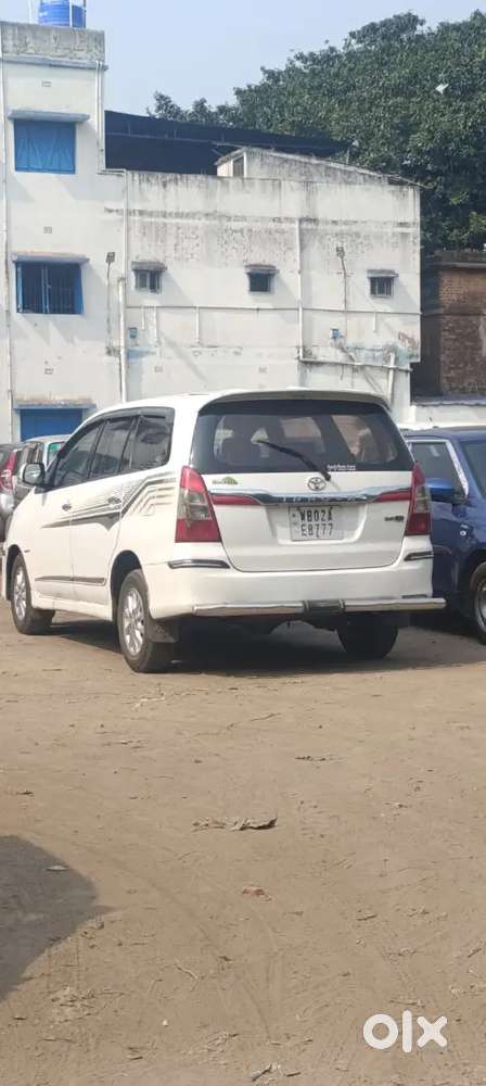 Toyota Innova 2014 Diesel 130000 Km Driven