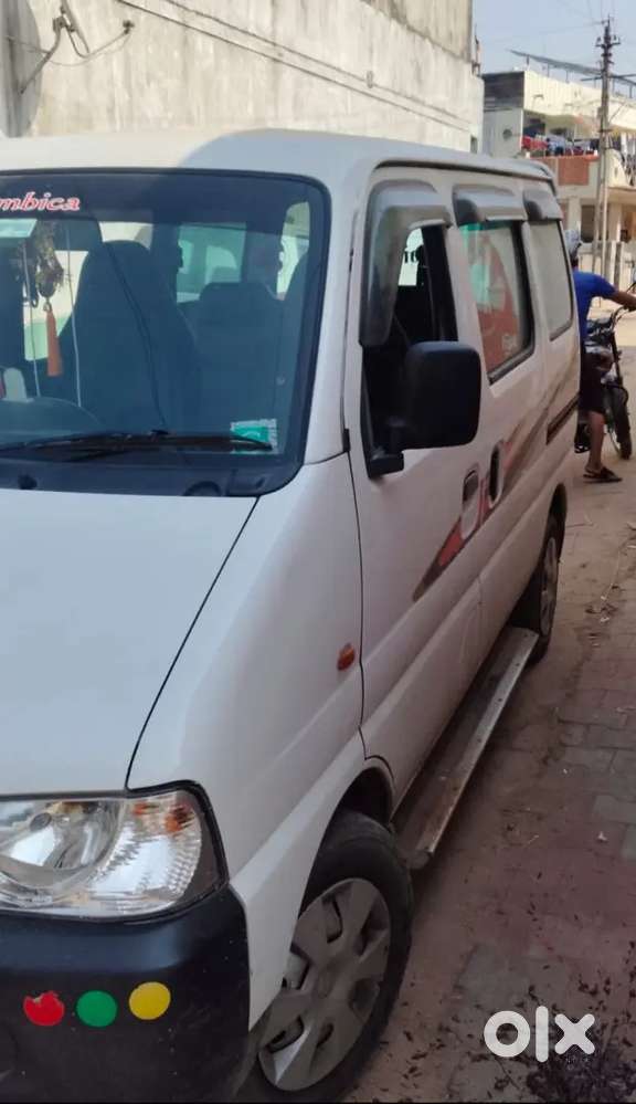 Eco 
First Owner 
Petrol Cng