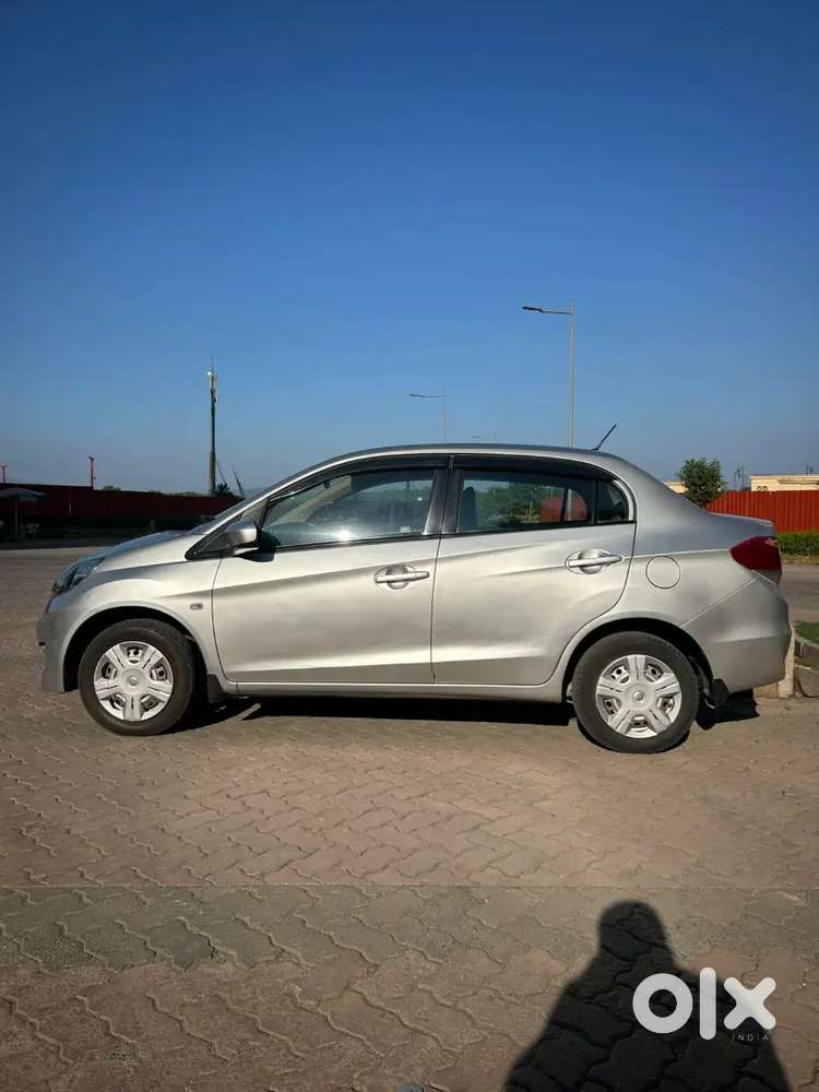 Honda Amaze 2013 Petrol 61500 Km Driven
