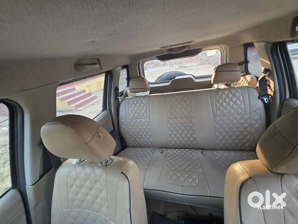 Mahindra Tuv 300 2017