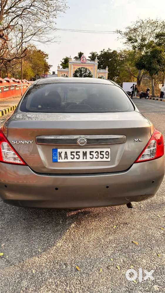Nissan Sunny 2013