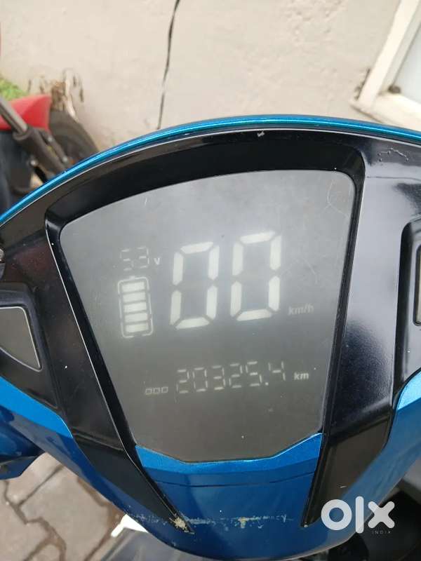 Lady driven Hero electric in good condition with 65 kms range